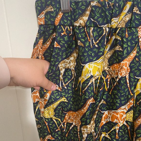 J. Crew Collection Pants Pull-on Silk Twill High Rise Pant Green Giraffes Sz 10 - Picture 5 of 10